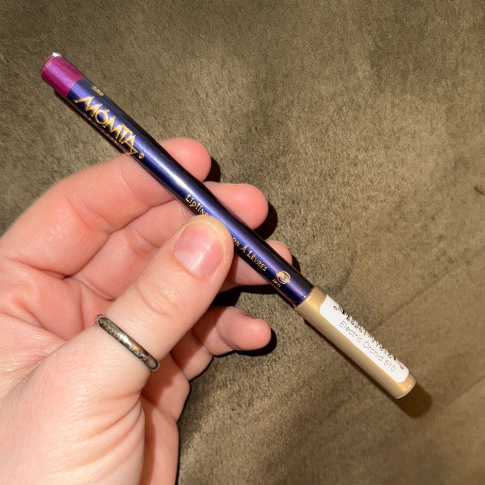 MOMTAZ Enriched Lip Liner -Electric Orchid
